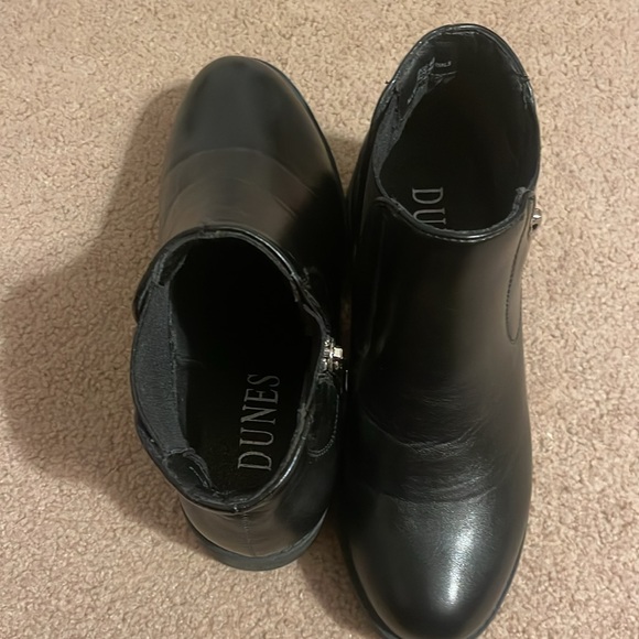 Black ankle booties, Never Worn - Picture 4 of 4